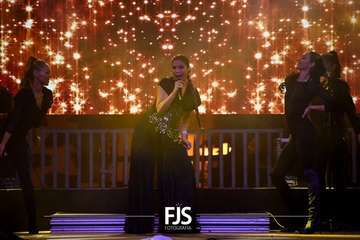 Concierto de la cantante grancanario Cristina Ramos en la plaza de San Juan/Francisco Javier Santana./Francisco Javier Santana.